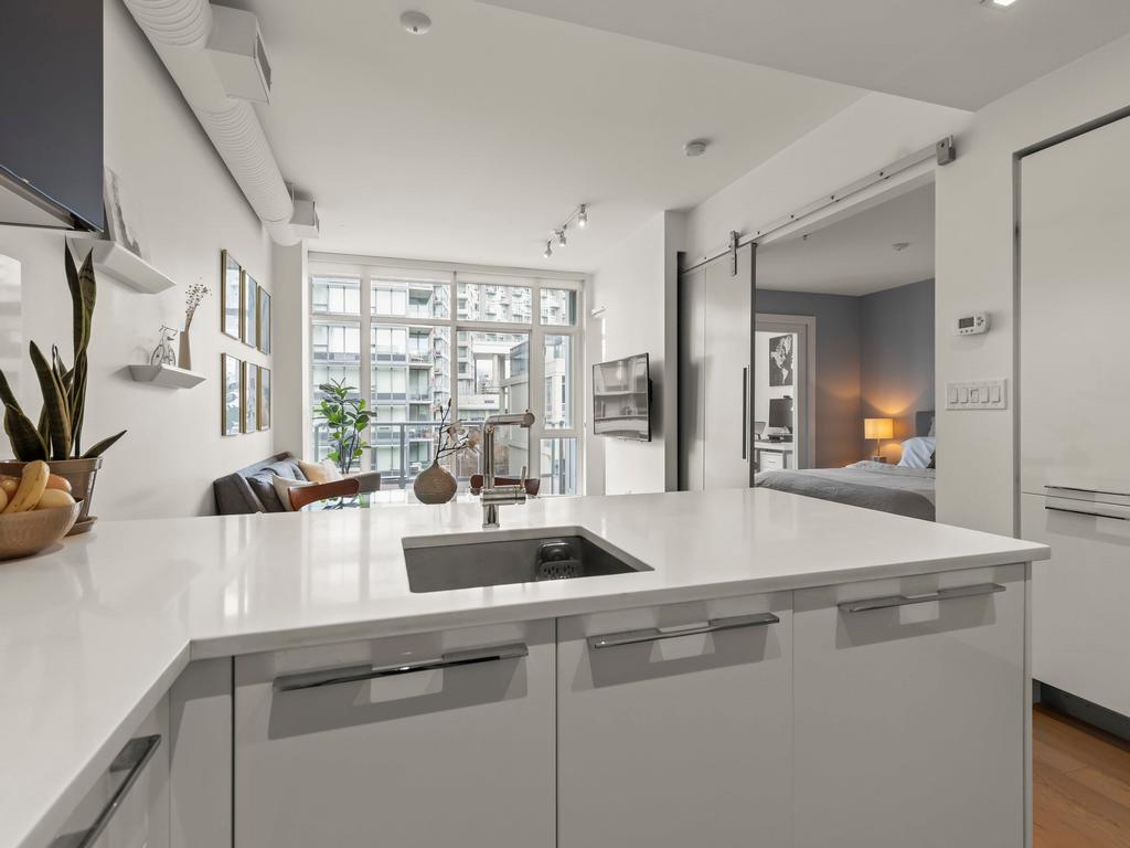 Listing Image for R3100411