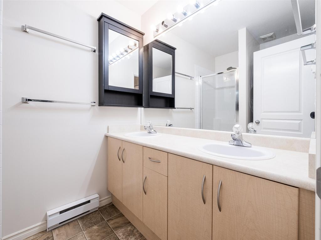 Listing Image for R3100436