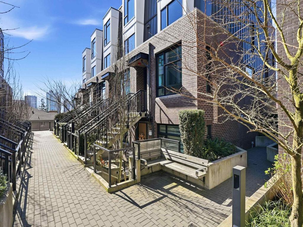 Listing Image for R3100445