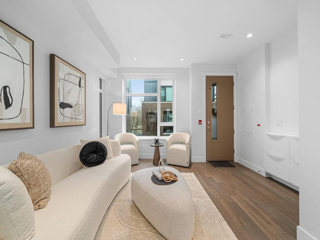 Listing Image for R3100445