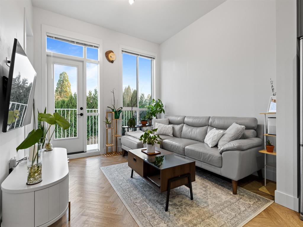 Listing Image for R3100453