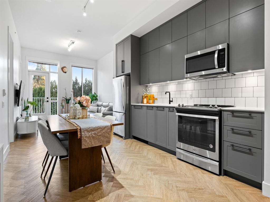 Listing Image for R3100453