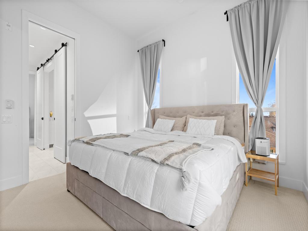 Listing Image for R3100453