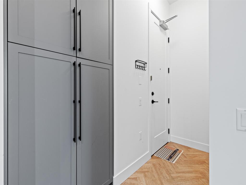 Listing Image for R3100453