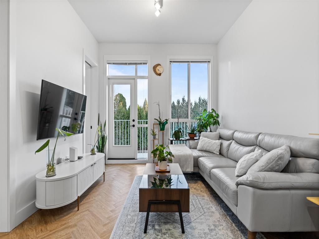 Listing Image for R3100453