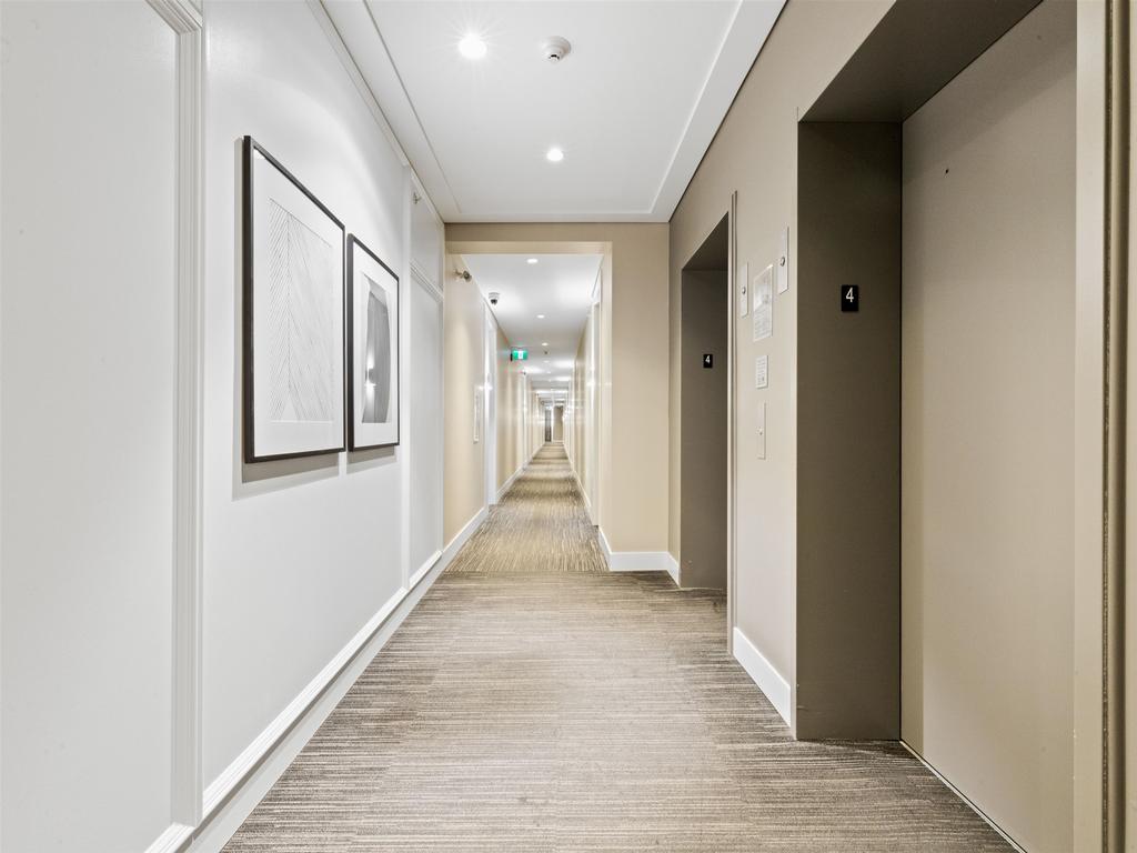 Listing Image for R3100453