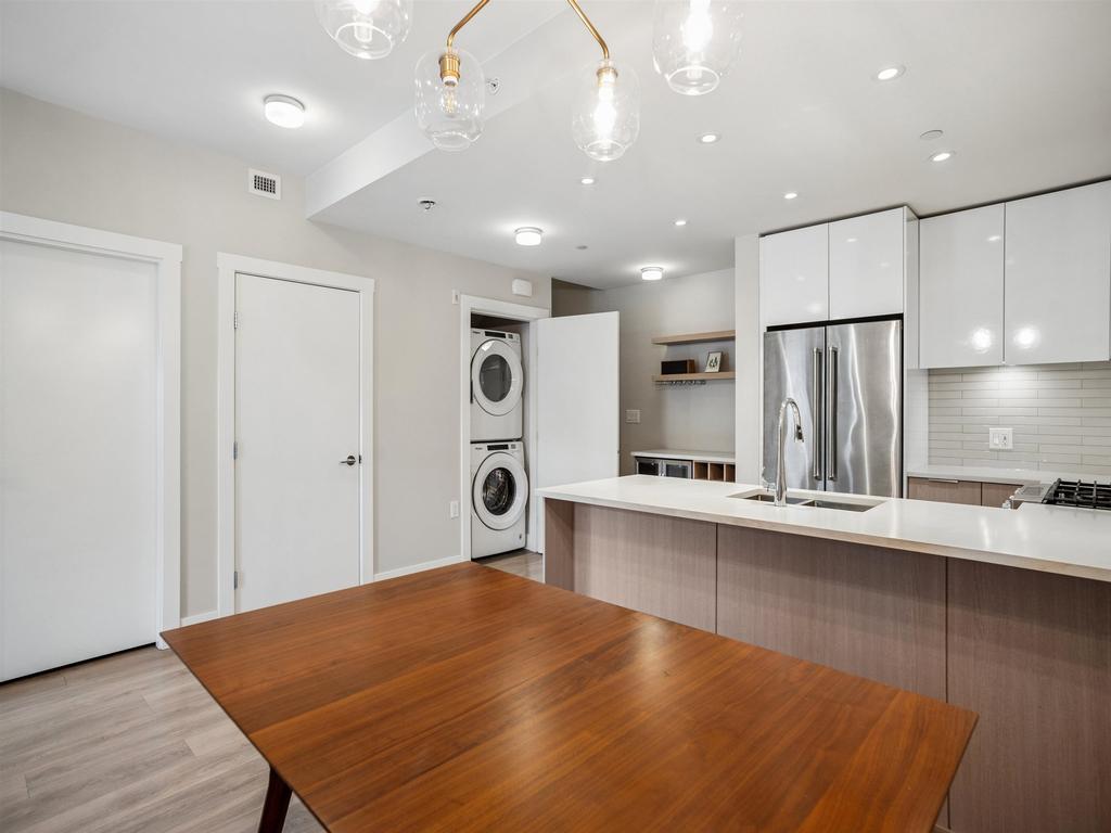 Listing Image for R3100457