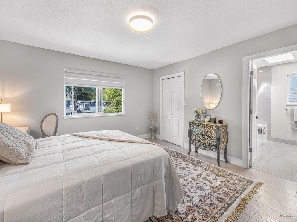 Listing Image for R3100469