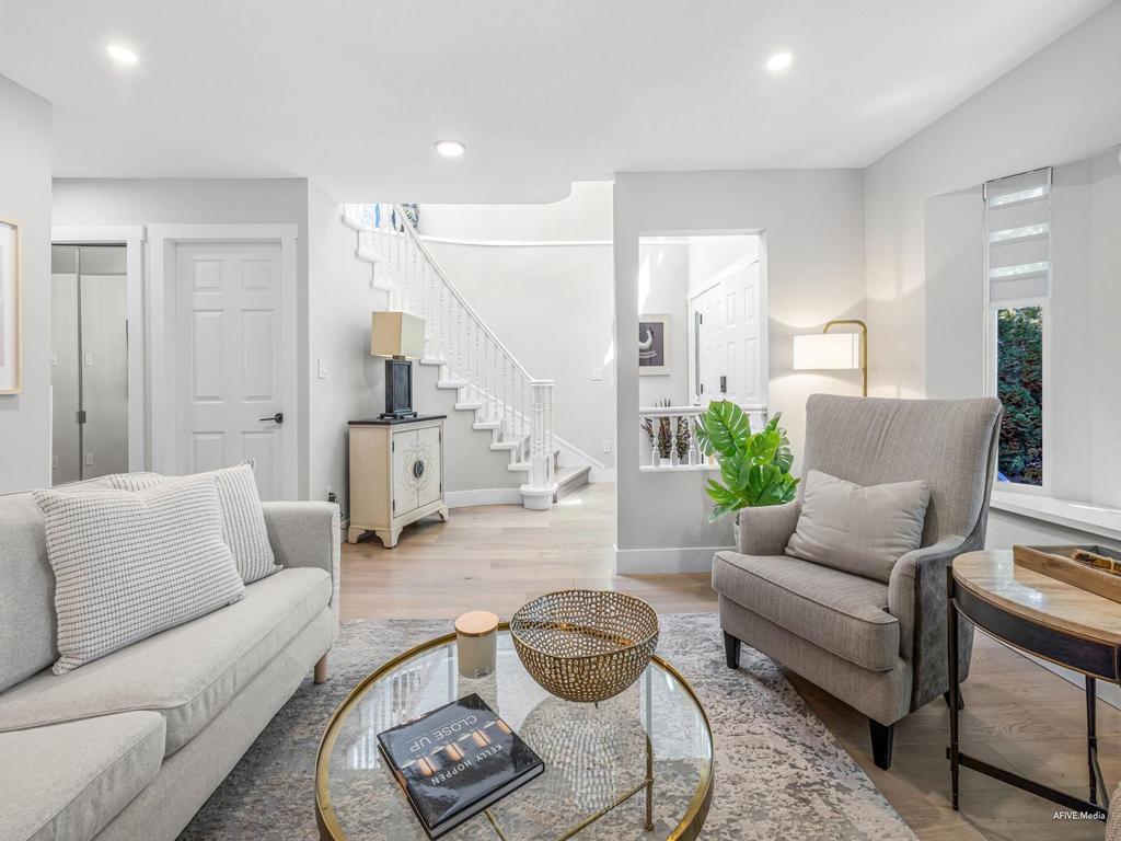 Listing Image for R3100469