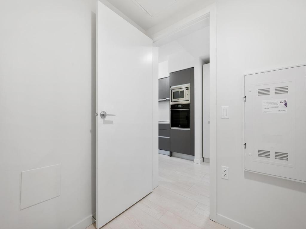 Listing Image for R3100482