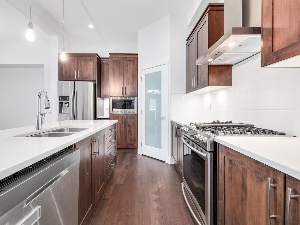 Listing Image for R3100484