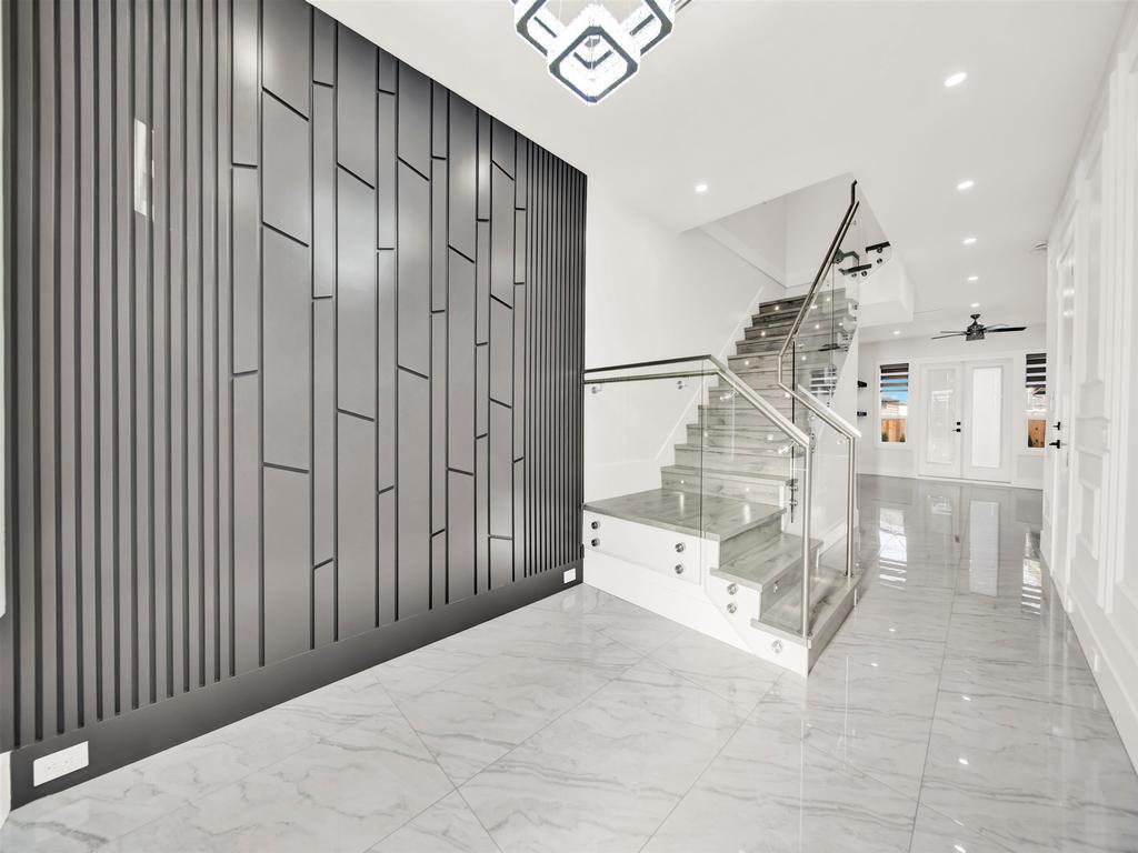 Listing Image for R3100488