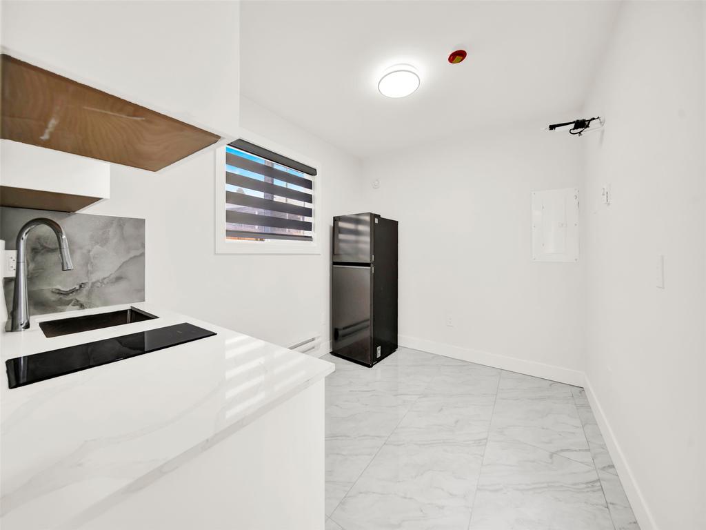 Listing Image for R3100488