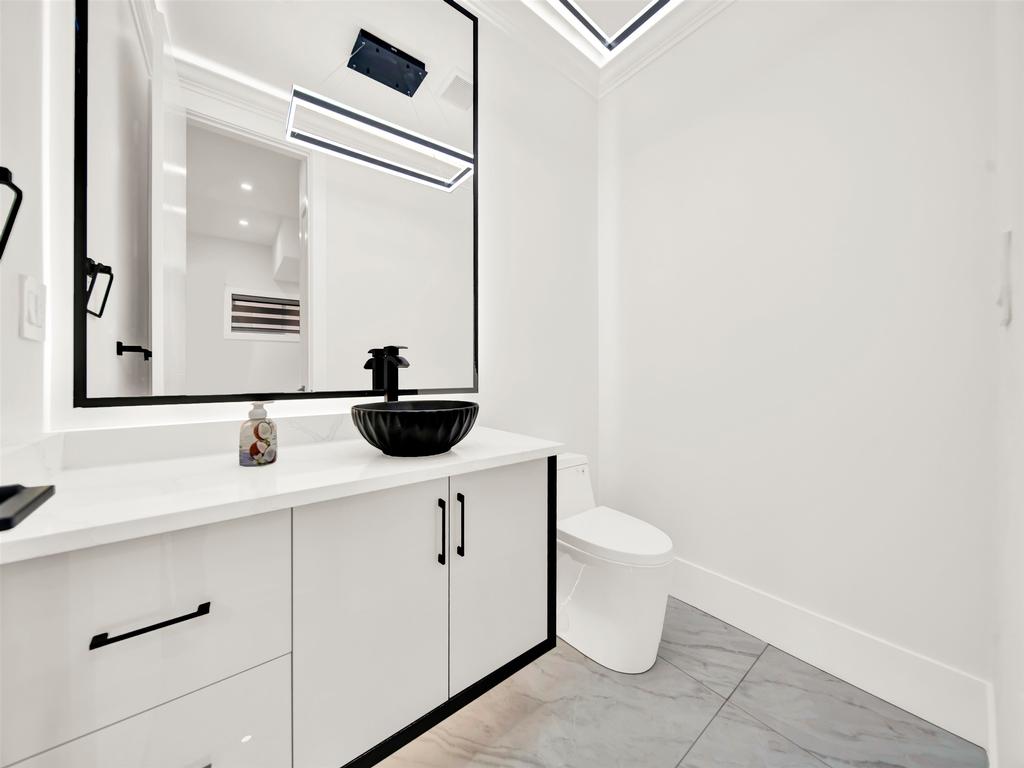 Listing Image for R3100488