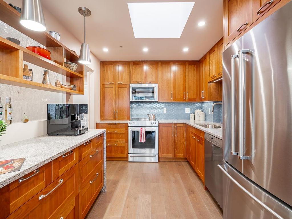 Listing Image for R3100501