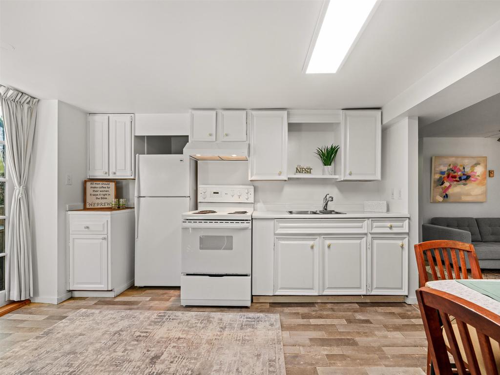 Listing Image for R3100528