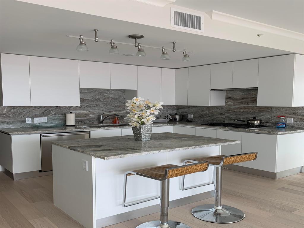 Listing Image for R3100532