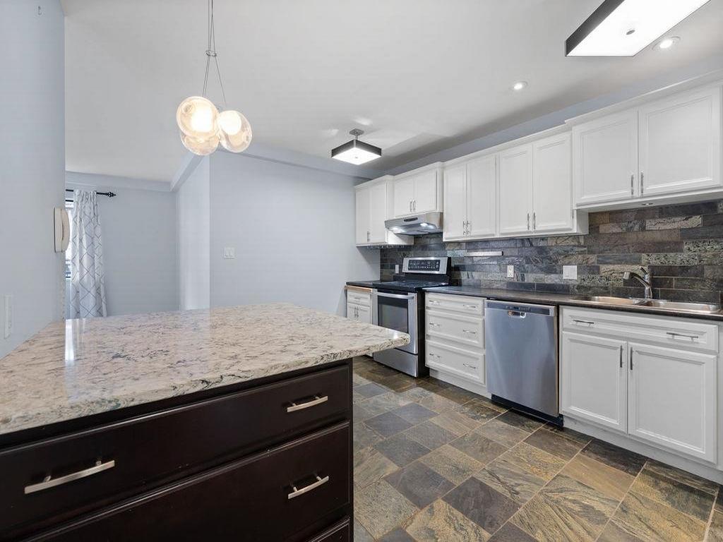 Listing Image for R3100534