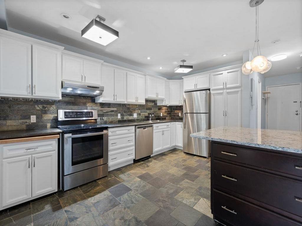 Listing Image for R3100534