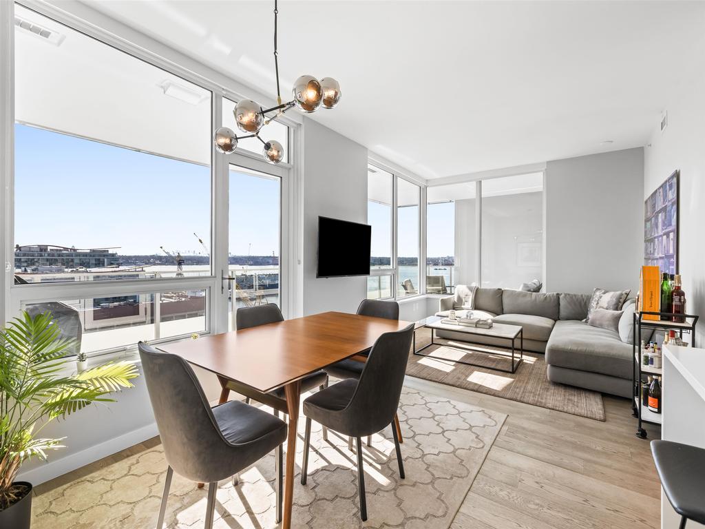 Listing Image for R3100536