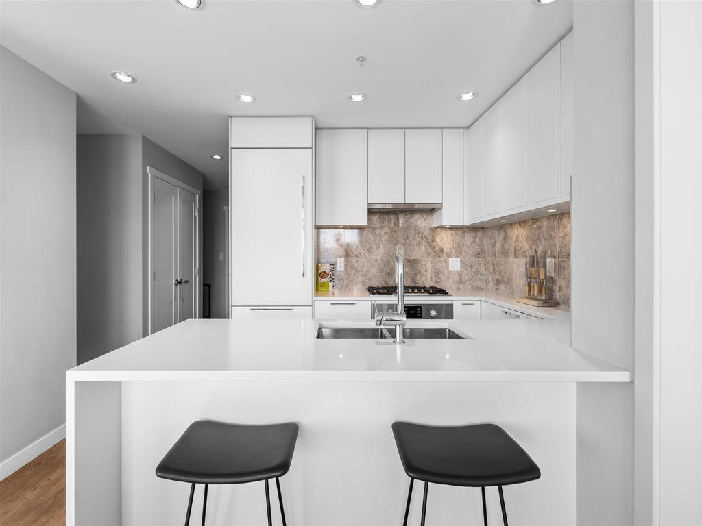 Listing Image for R3100536