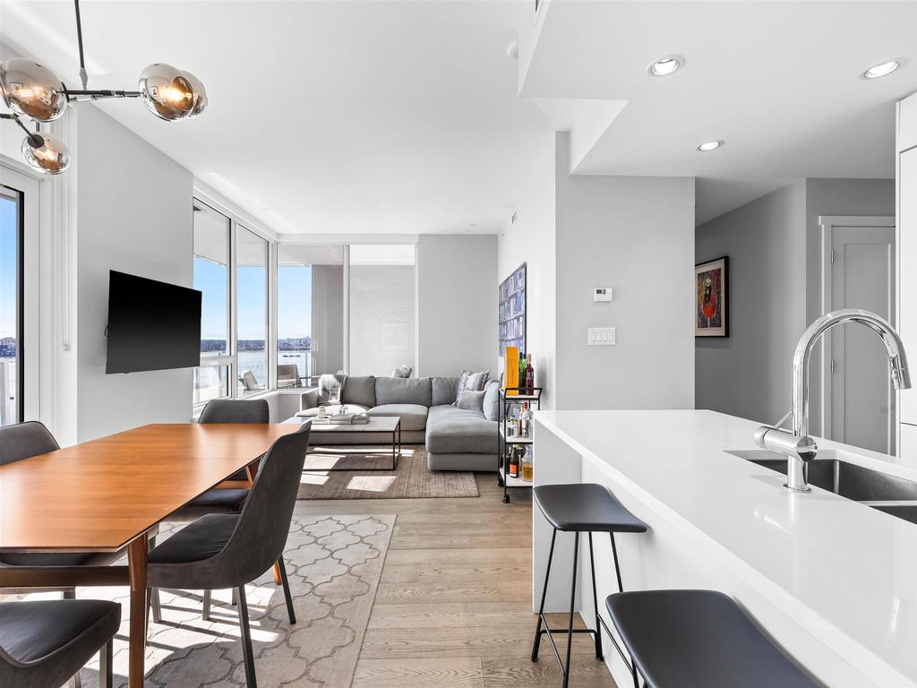 Listing Image for R3100536