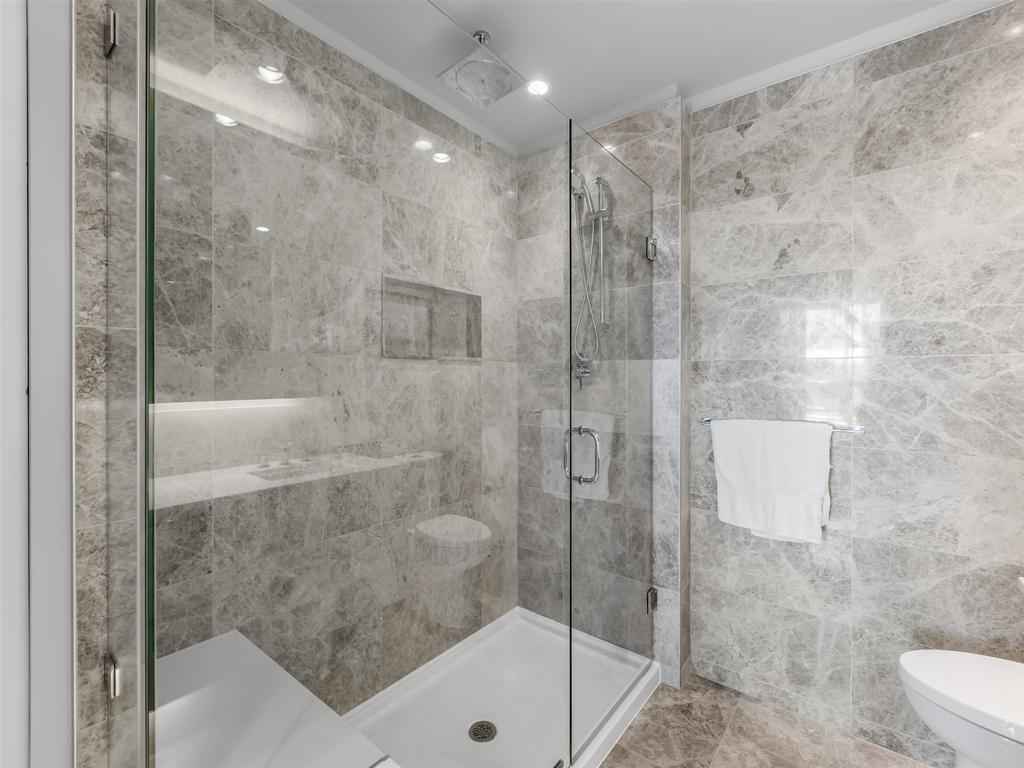 Listing Image for R3100536