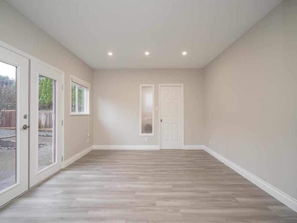 Listing Image for R3100555