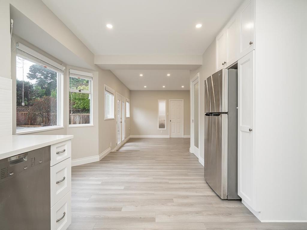 Listing Image for R3100555