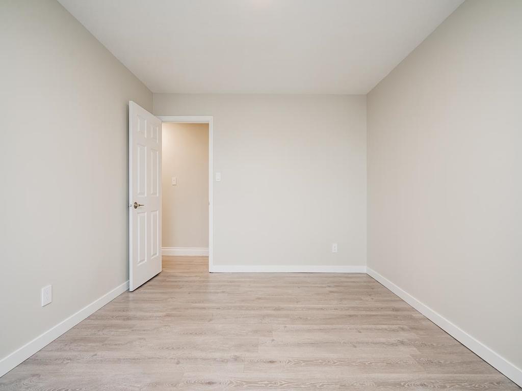 Listing Image for R3100555