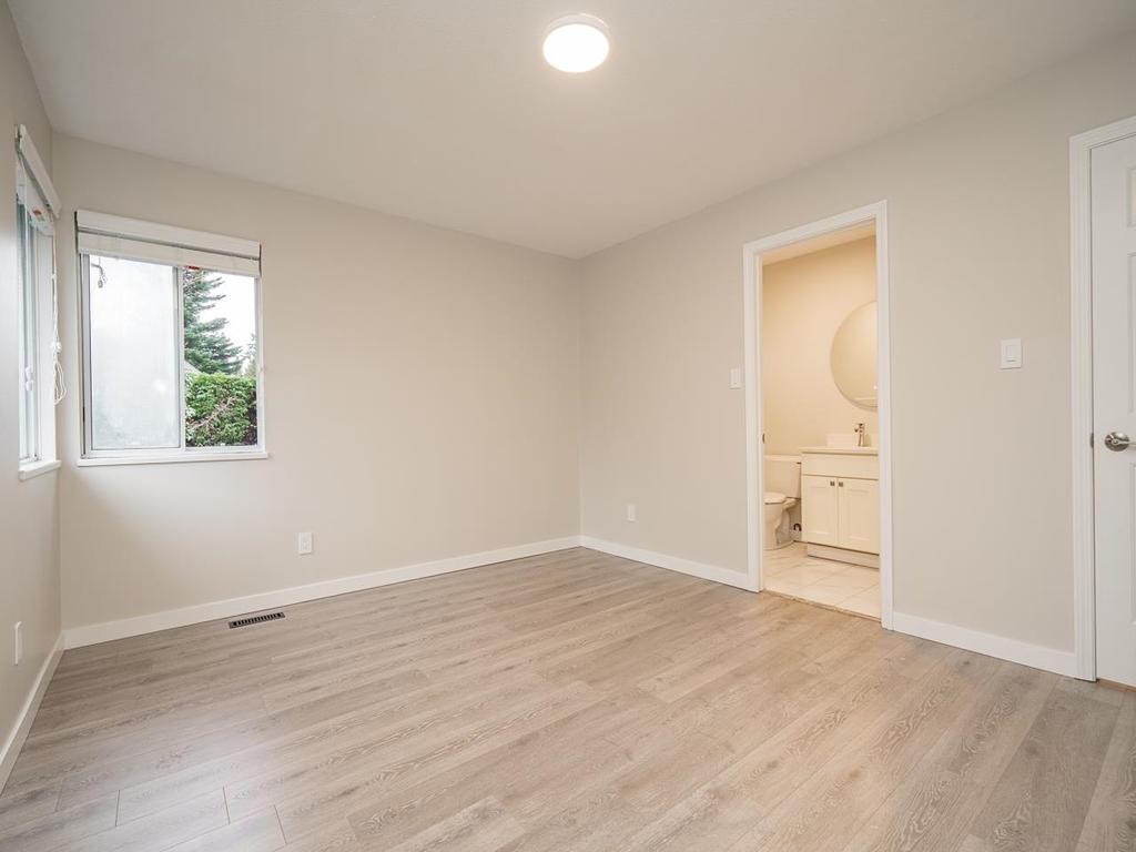 Listing Image for R3100555