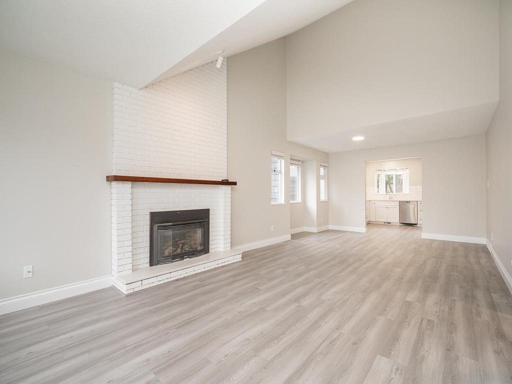 Listing Image for R3100555