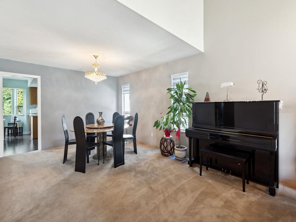 Listing Image for R3100557