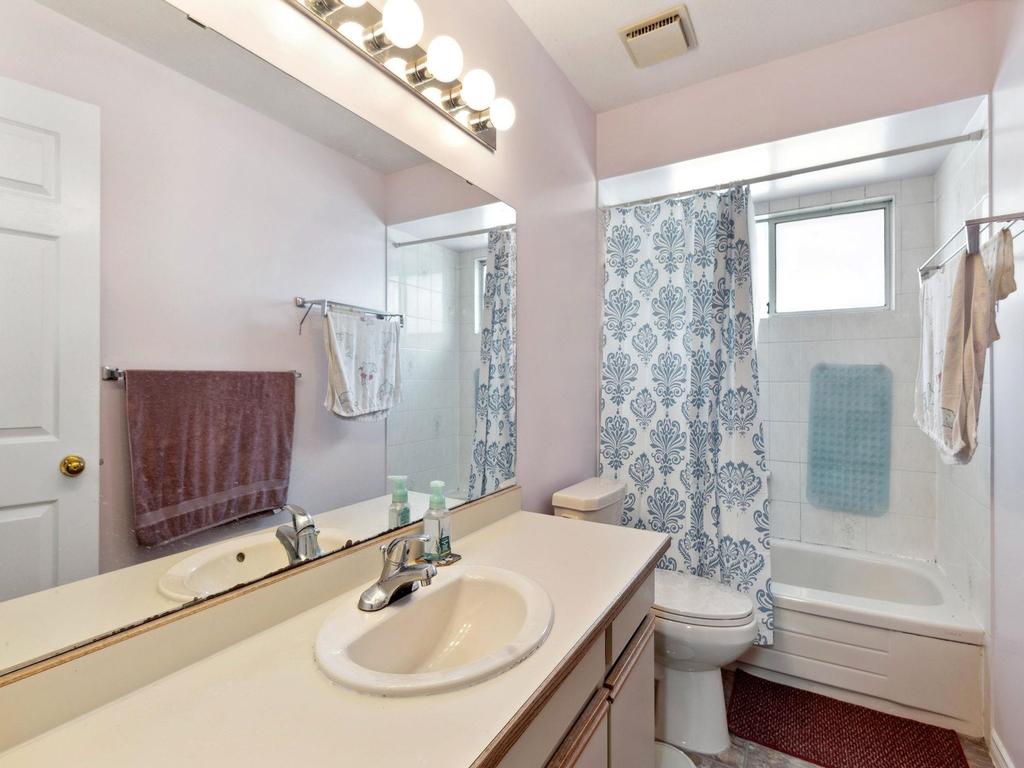 Listing Image for R3100557