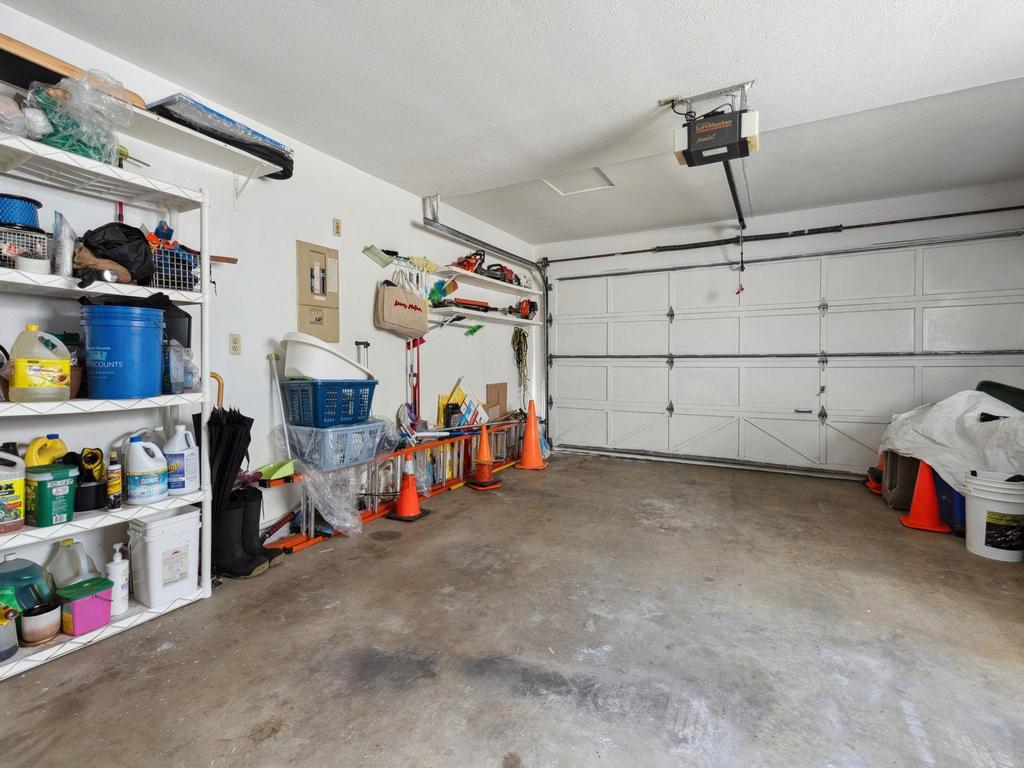 Listing Image for R3100557