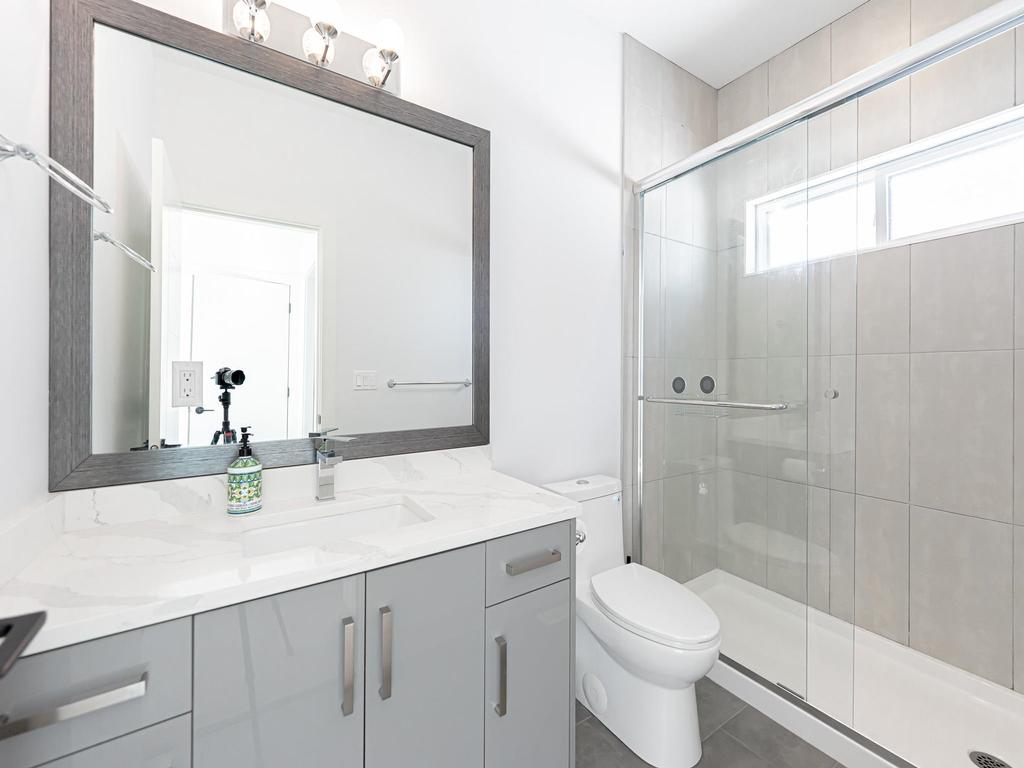 Listing Image for R3100558