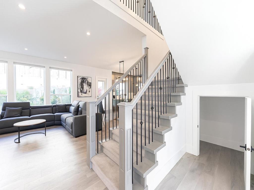 Listing Image for R3100558