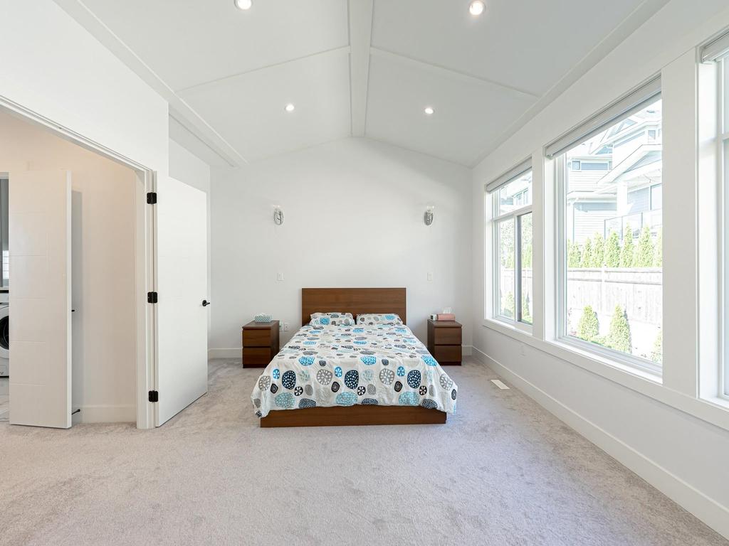 Listing Image for R3100558