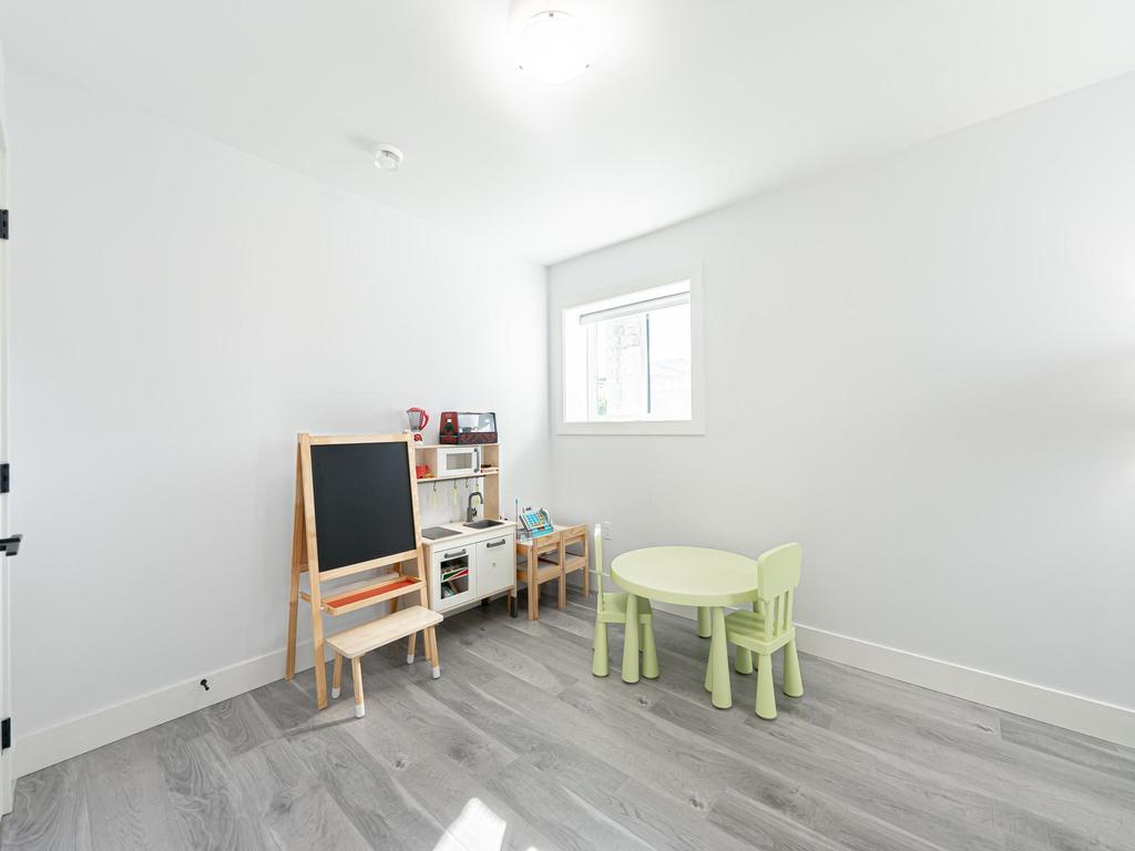 Listing Image for R3100558