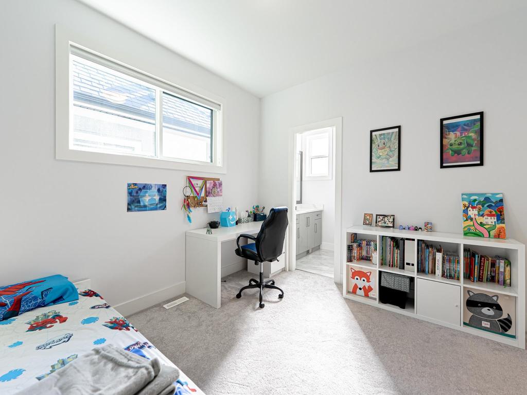 Listing Image for R3100558