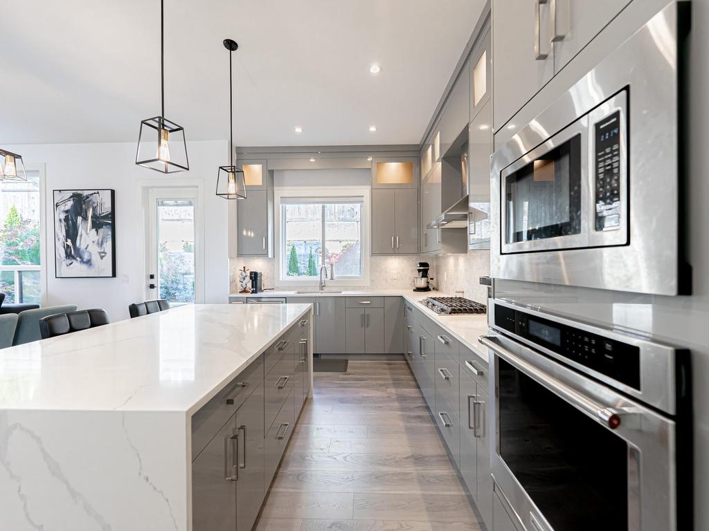 Listing Image for R3100558