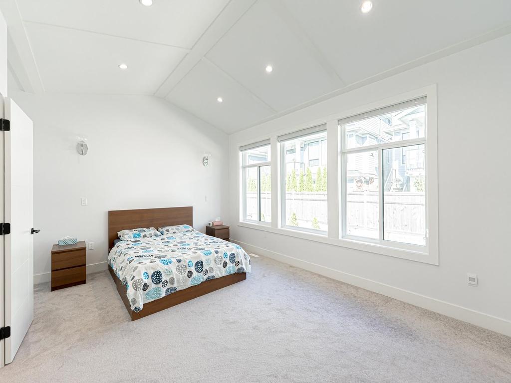 Listing Image for R3100558