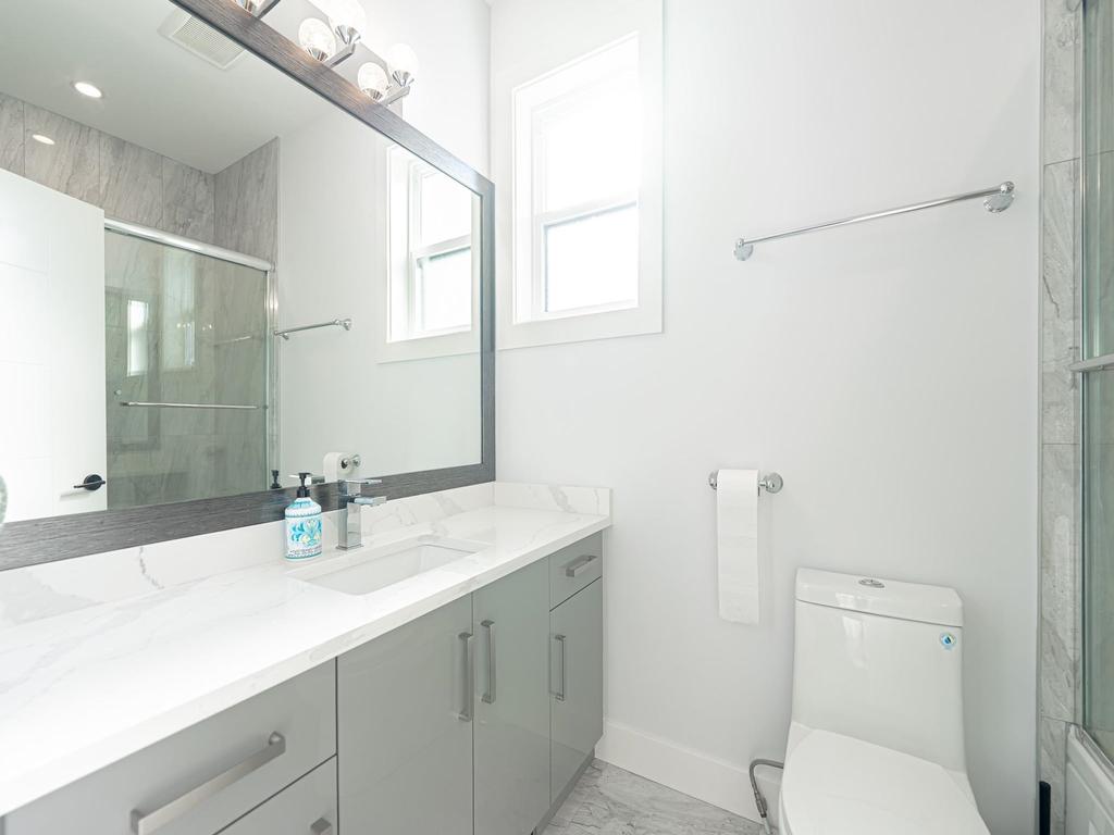 Listing Image for R3100558