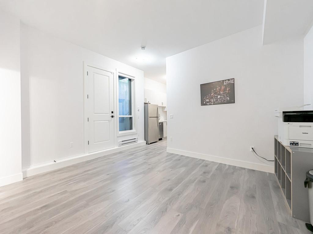 Listing Image for R3100558