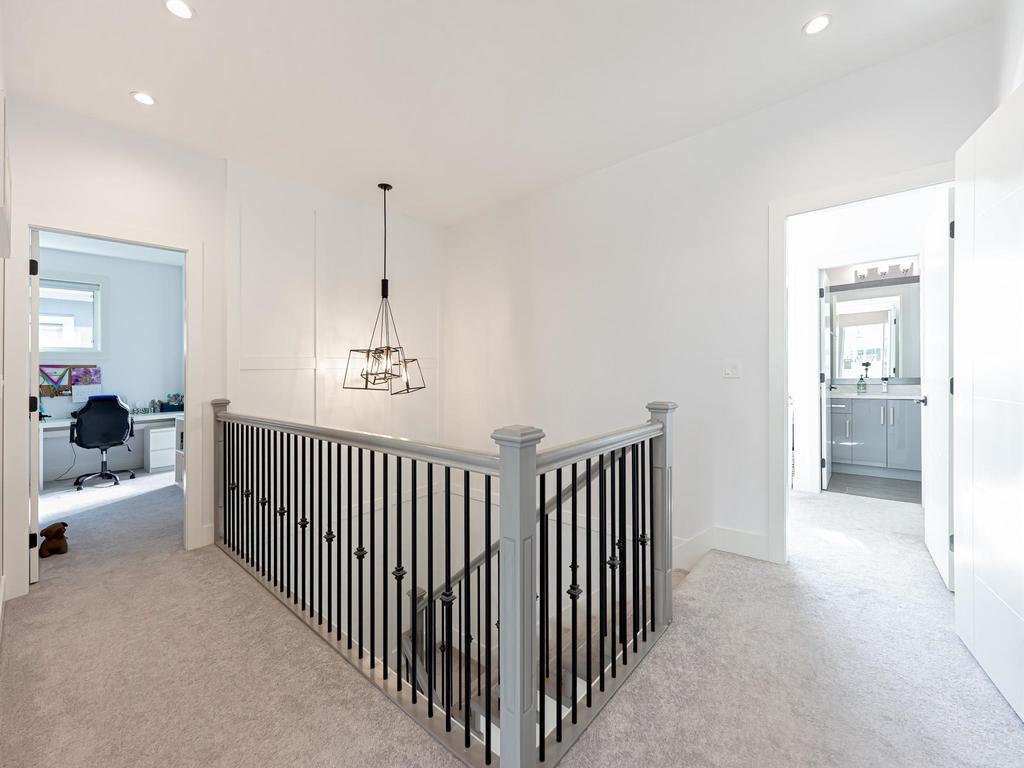 Listing Image for R3100558