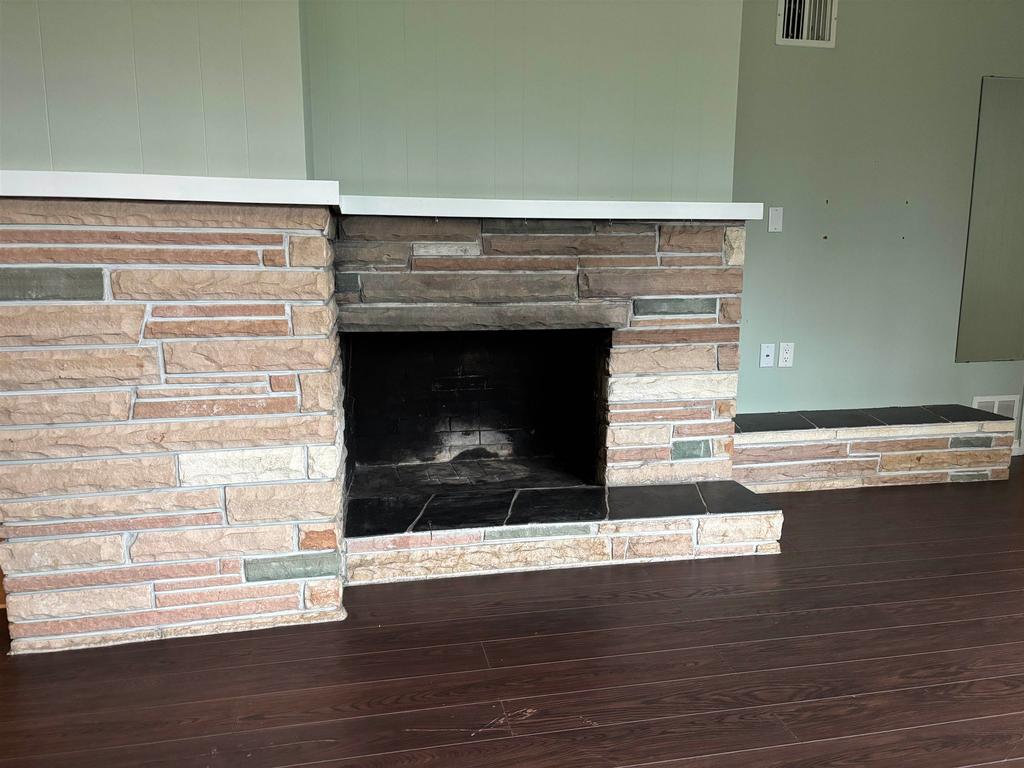 Listing Image for R3100565