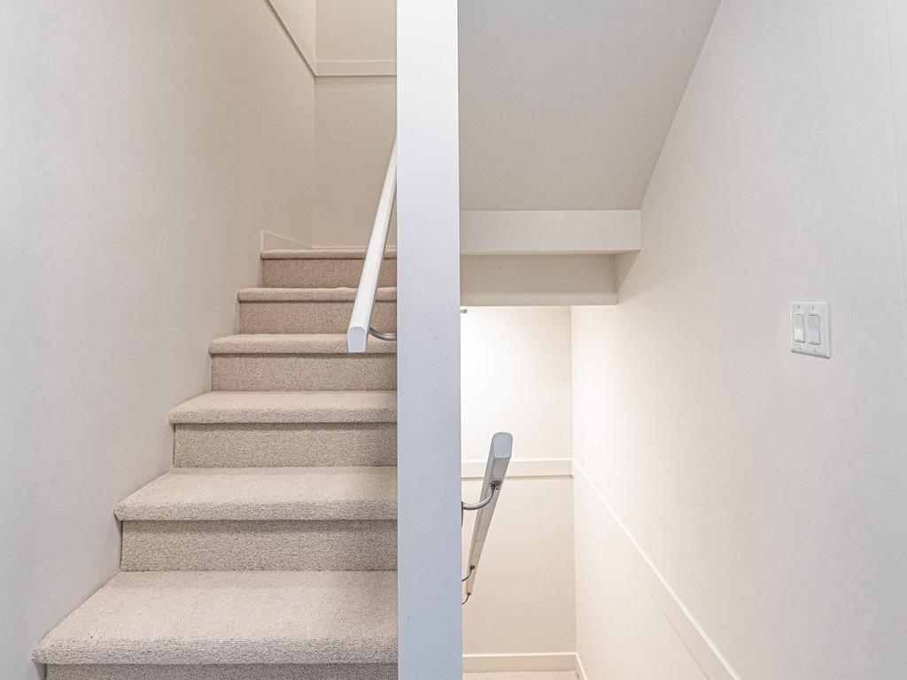 Listing Image for R3100589