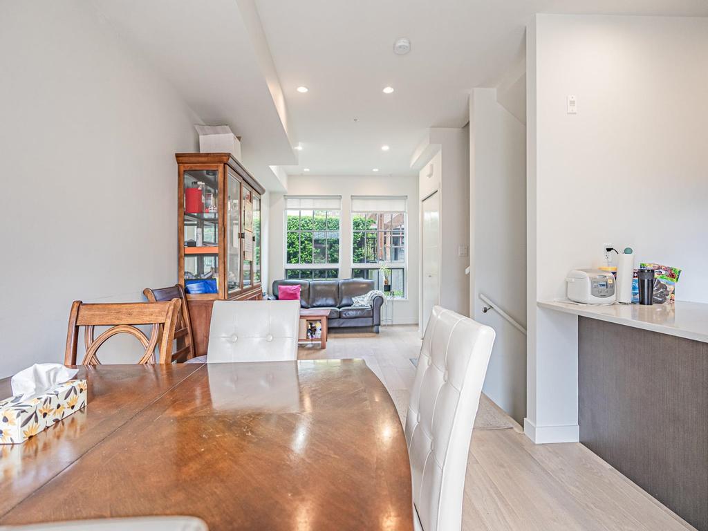 Listing Image for R3100589