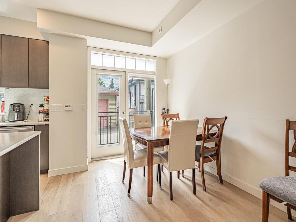 Listing Image for R3100589