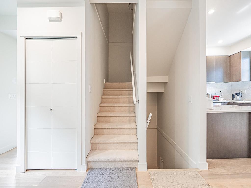 Listing Image for R3100589